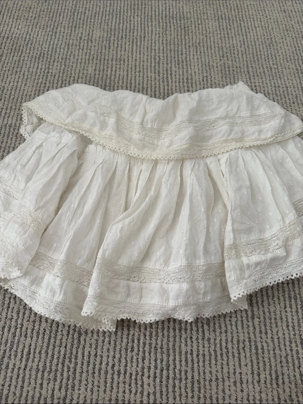 Love shack fancy White Tiered Lace Mini Skirt size small